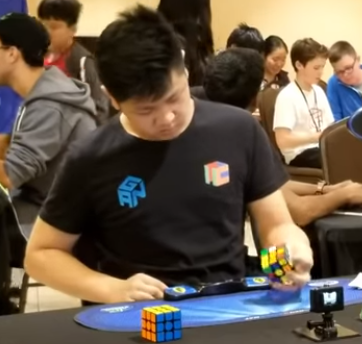 Read more about the article 3×3 One-handed 6.82s Max Park
